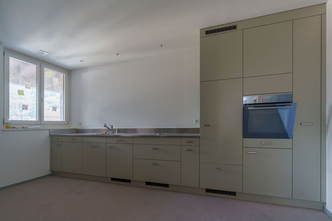 immobilia team glarus salzmagazin zimmer mietwohnung kueche immobilia team glarus salzmagazin zimmer mietwohnung kueche